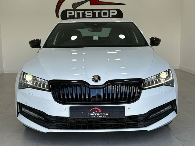 Skoda Superb Tsi Sportline Plus Hatchback White #5