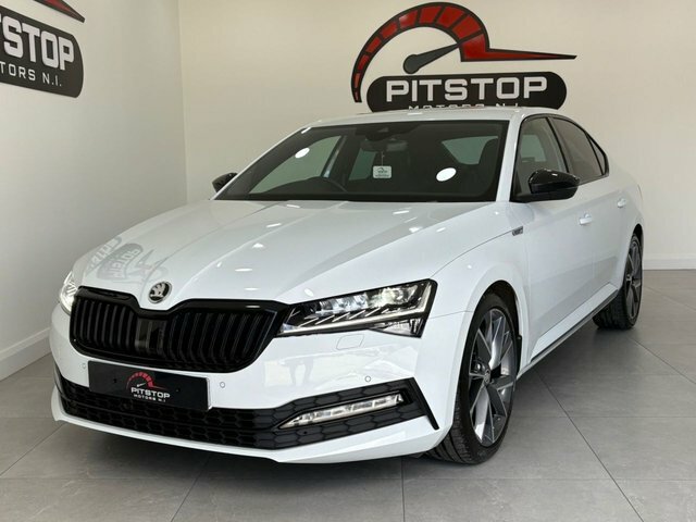 Skoda Superb Tsi Sportline Plus Hatchback White #2