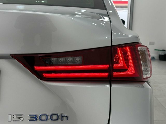 Lexus IS 2.5 300H Sport Red #22