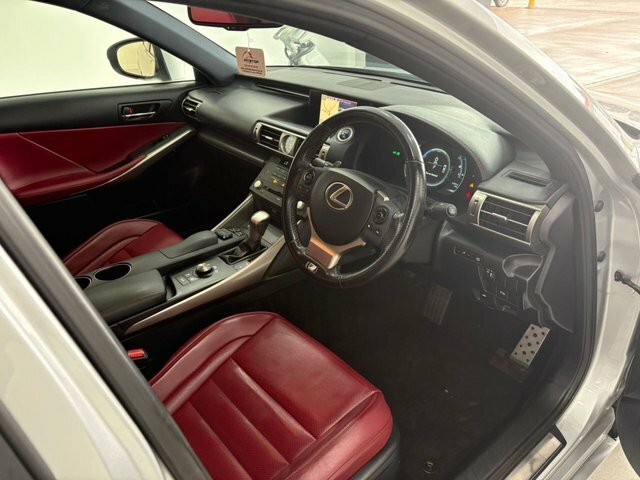 Lexus IS 2.5 300H Sport Red #20
