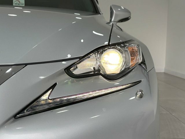 Lexus IS 2.5 300H Sport Red #15