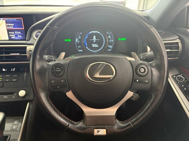 Lexus IS 2.5 300H Sport Red #30