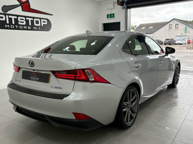 Lexus IS 2.5 300H Sport Red #7