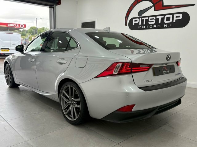 Lexus IS 2.5 300H Sport Red #9
