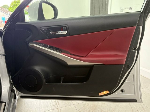 Lexus IS 2.5 300H Sport Red #19
