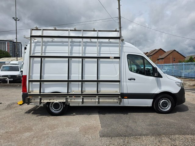Mercedes-Benz Sprinter 2.0 315 Cdi Progressive Mwb Glass Carrier Rwd L2 H White