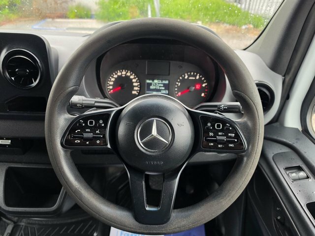 Mercedes-Benz Sprinter 3.5T Chassis Cab White #12