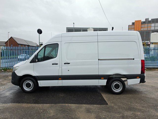 Mercedes-Benz Sprinter 2.1 316 Cdi Mwb G-tronic Rwd L2 H2 163 Bhp Euro White #2