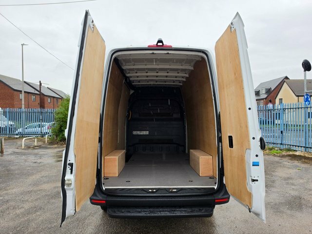 Mercedes-Benz Sprinter 3.5T Chassis Cab White #7