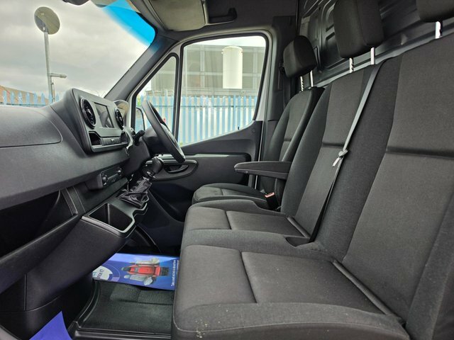 Mercedes-Benz Sprinter 3.5T H2 Progressive Van 9G-tronic White #15