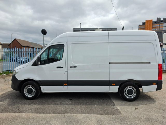 Mercedes-Benz Sprinter 2.0 315 Cdi Progressive Mwb Rwd L2 H2 150 Bhp Eur White #2