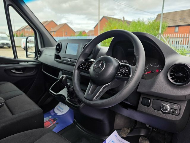 Mercedes-Benz Sprinter 3.5T H2 Progressive Van 9G-tronic White #17