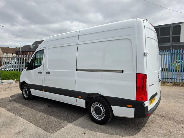 Mercedes-Benz Sprinter 2.0 315 Cdi Progressive Mwb Rwd L2 H2 150 Bhp Eur White #3