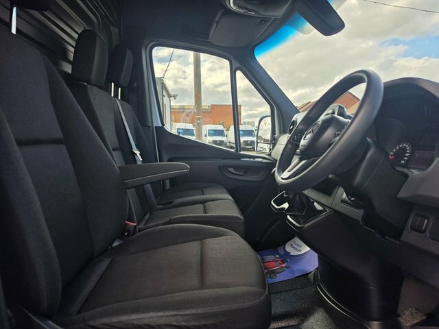Mercedes-Benz Sprinter 3.5T H2 Premium Van White #18