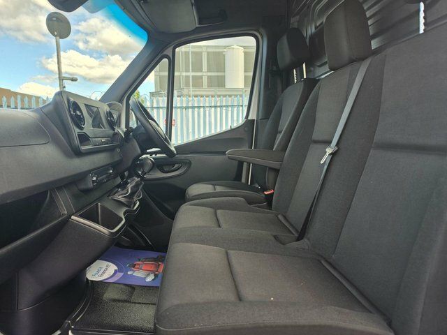 Mercedes-Benz Sprinter 3.5T H2 Premium Van White #17