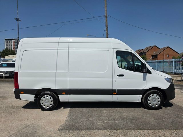 Mercedes-Benz Sprinter 2.0 315 Cdi Progressive Mwb Rwd L2 H2 150 Bhp Eur White