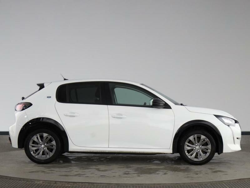 Peugeot e-208 50Kwh Allure Premium 7.4Kw Charger White #2