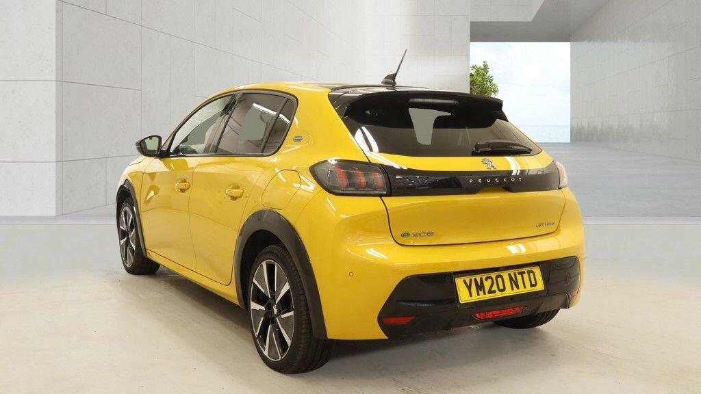 Peugeot e-208 50Kwh Gt Line Yellow #4