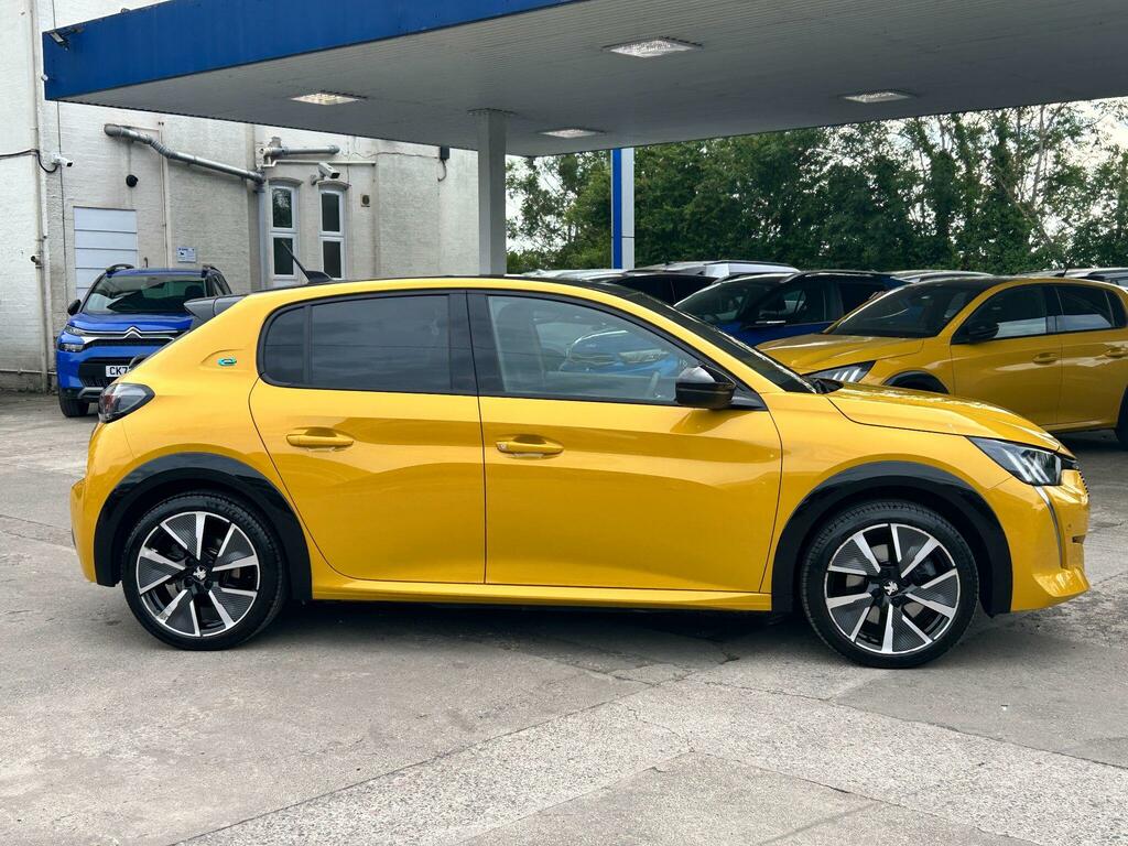 Peugeot e-208 50Kwh Gt Line YM20NTD Yellow #5