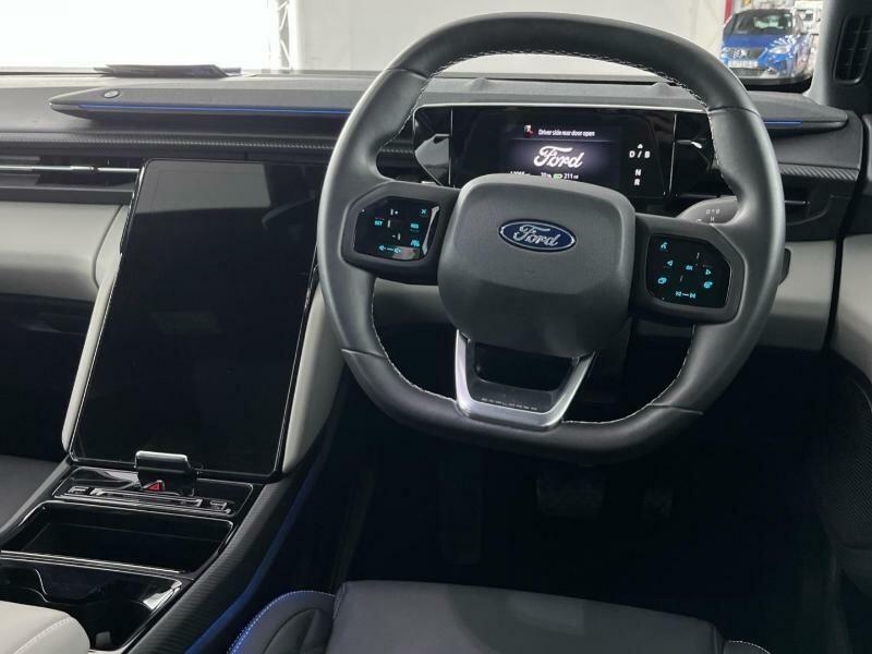 Ford Explorer Extended Range 77Kwh Premium Blue #4
