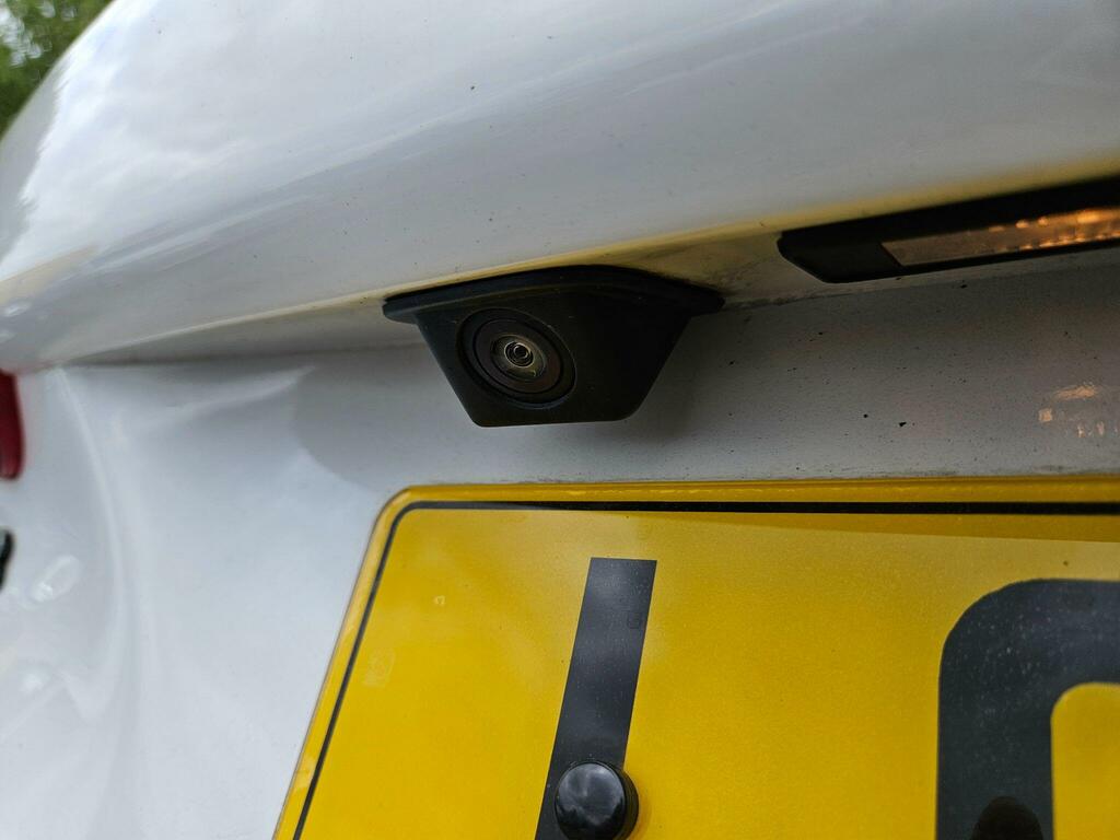 Peugeot 2008 2008 Allure Blue Hdi Ss White #48