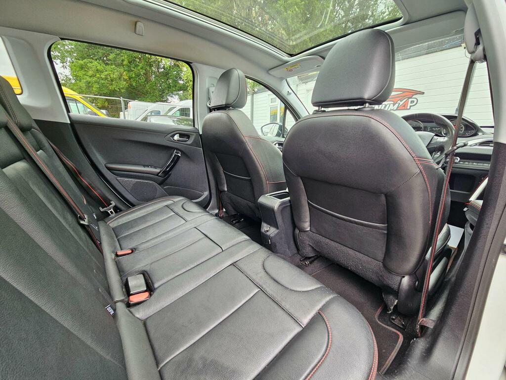 Peugeot 2008 2008 Allure Blue Hdi Ss White #45