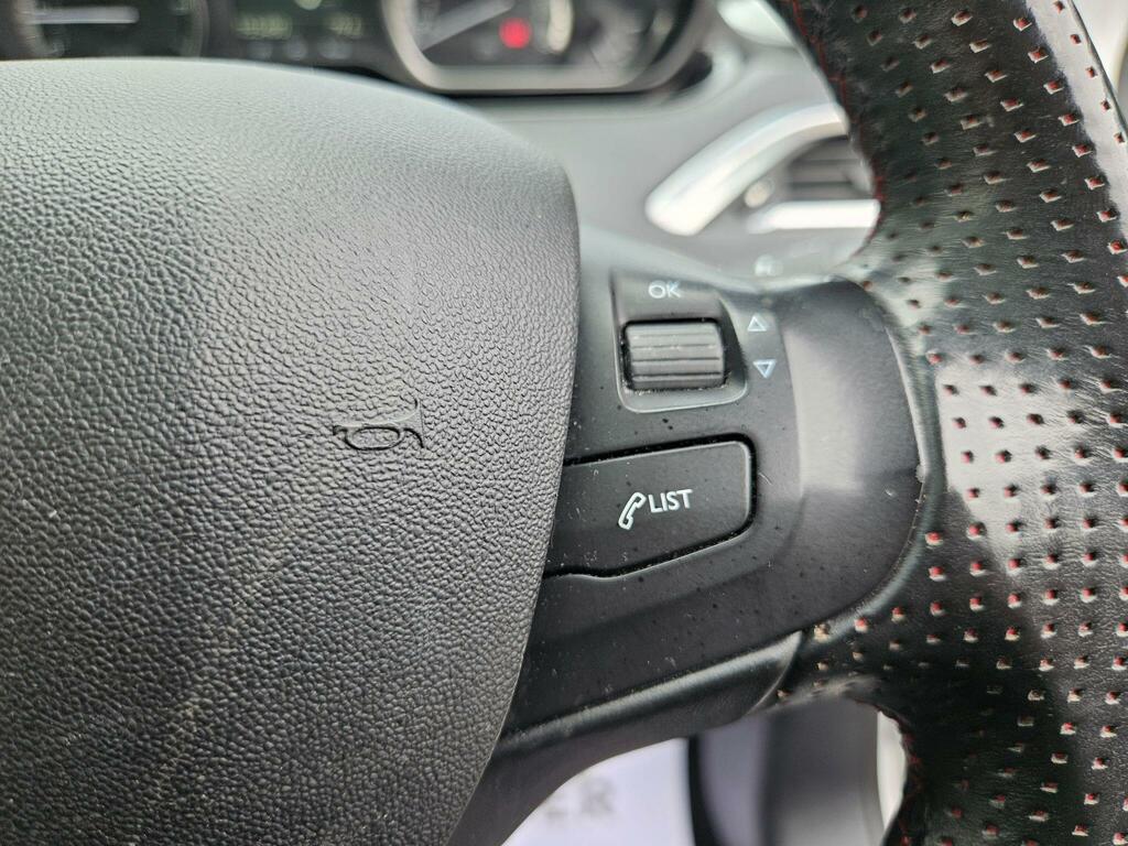 Peugeot 2008 2008 Allure Blue Hdi Ss White #30