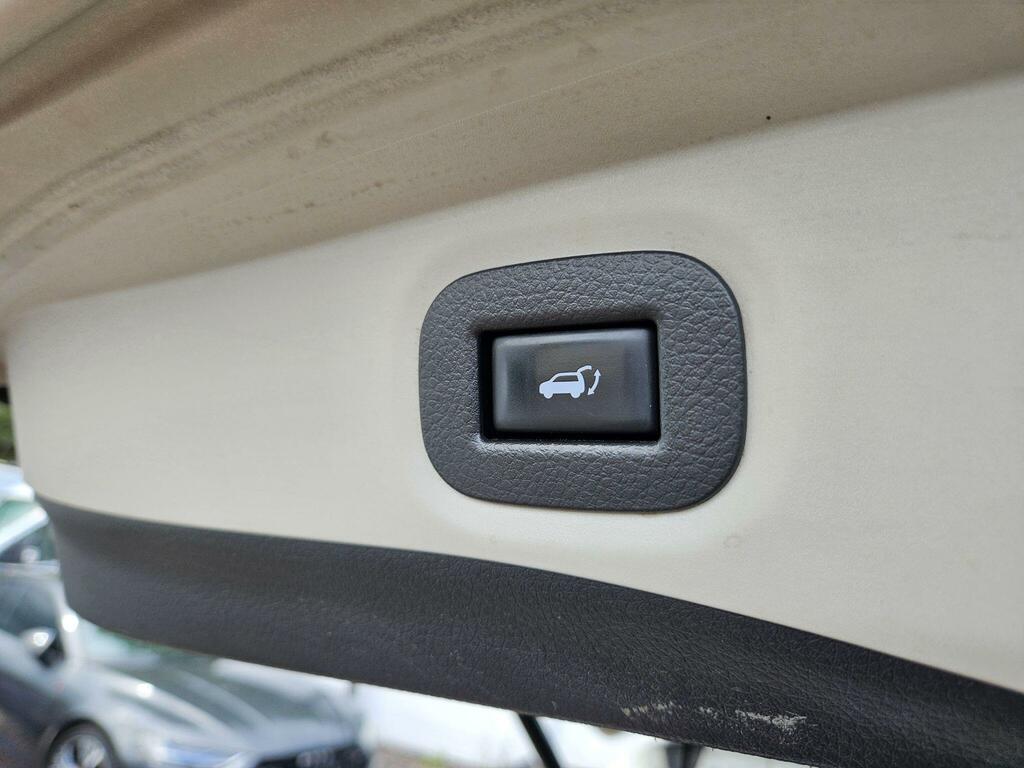 Nissan X-Trail N-tec White #60