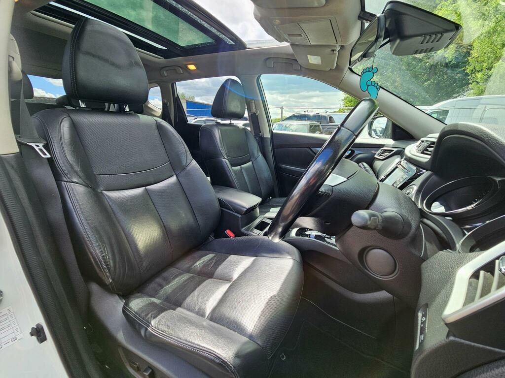 Nissan X-Trail N-tec White #41