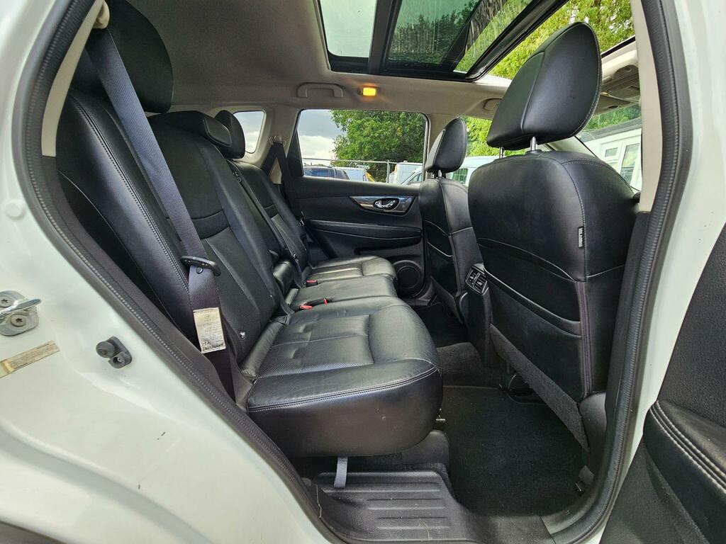Nissan X-Trail N-tec White #52