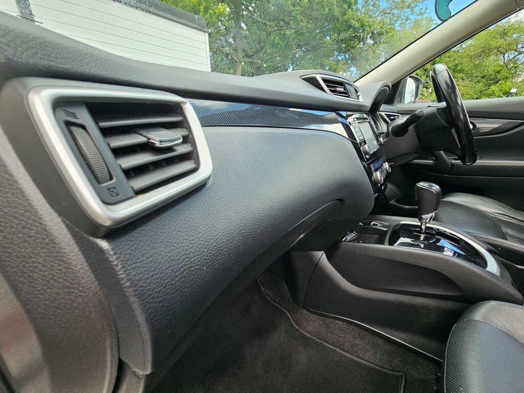 Nissan X-Trail N-tec White #45
