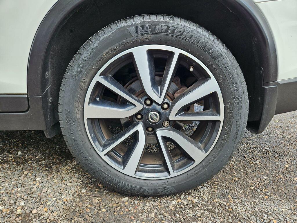 Nissan X-Trail N-tec White #64
