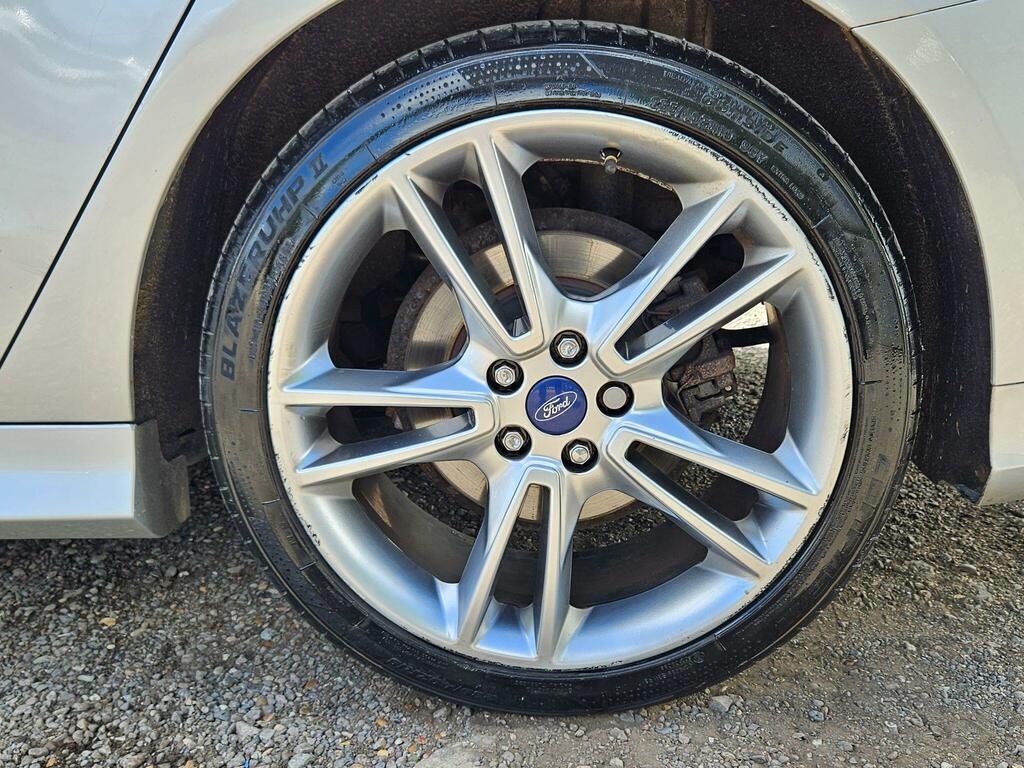 Ford Mondeo Vignale Tdci Brown #55