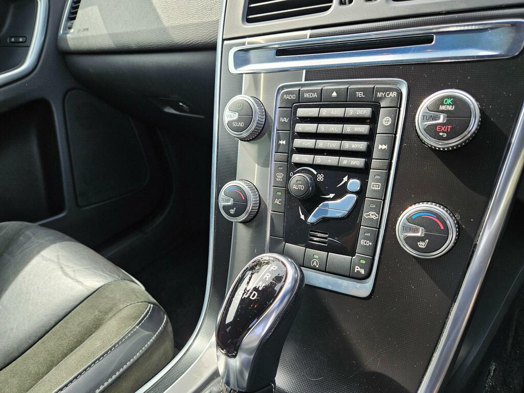 Volvo XC60 2.0 D4 R-design Lux Black #27