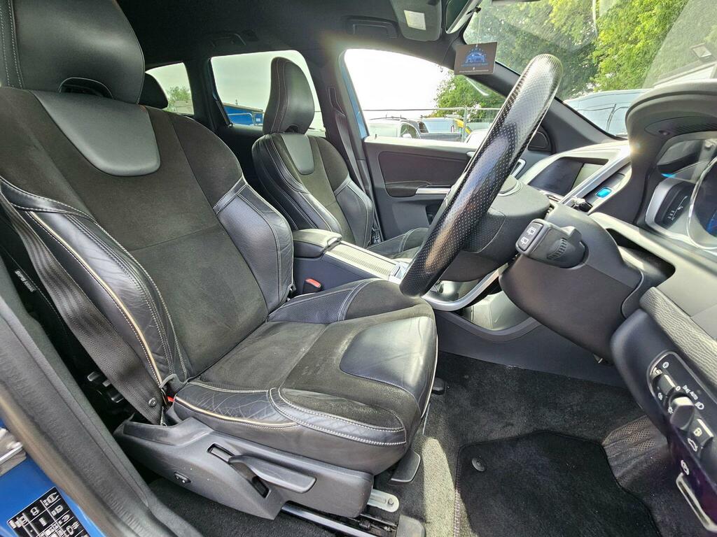 Volvo XC60 2.0 D4 R-design Lux Black #41
