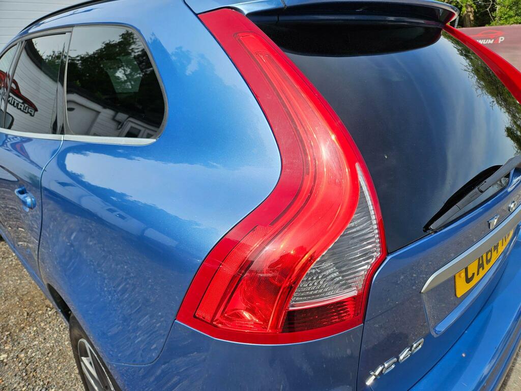 Volvo XC60 2.0 D4 R-design Lux Black #17