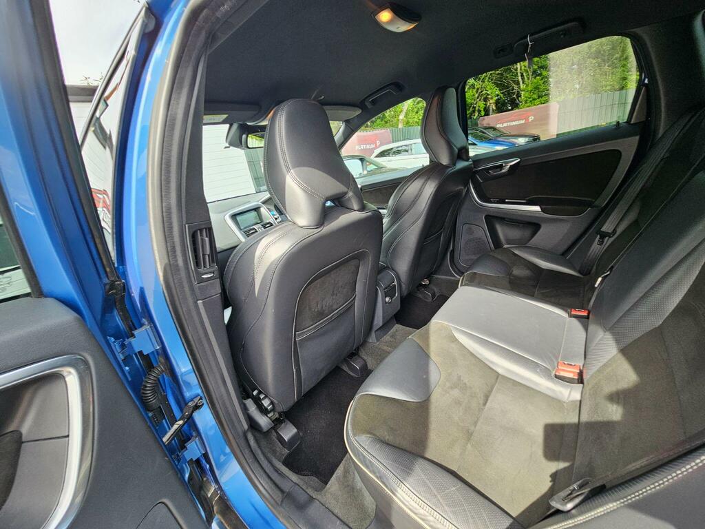Volvo XC60 2.0 D4 R-design Lux Black #53