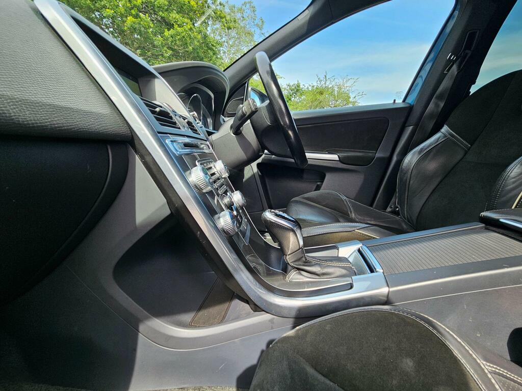 Volvo XC60 2.0 D4 R-design Lux Black #45