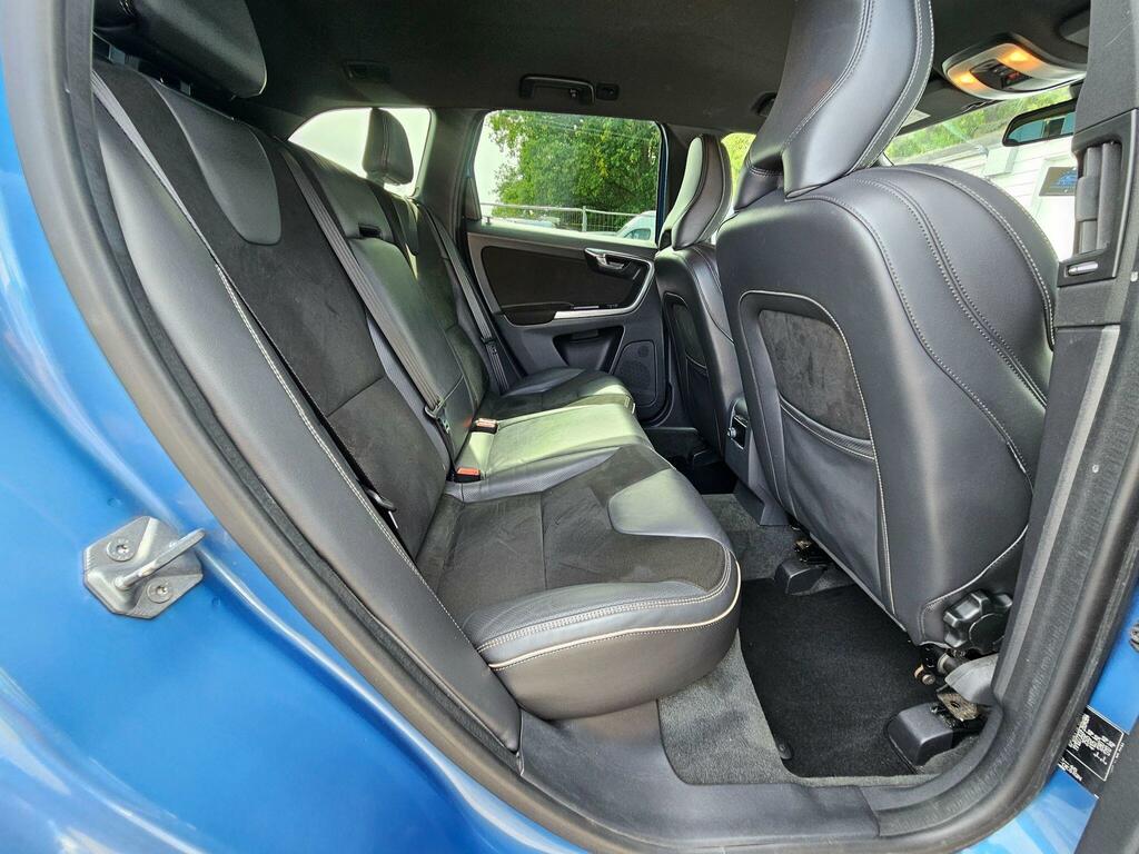 Volvo XC60 2.0 D4 R-design Lux Black #48