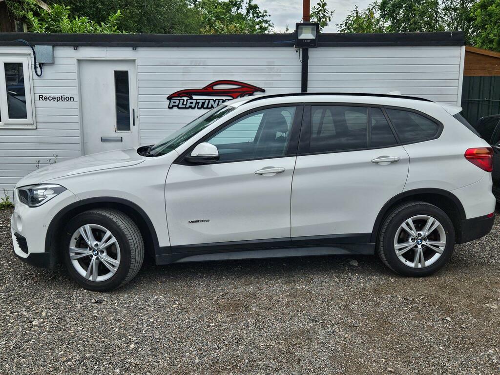 BMW X1 Se White #3