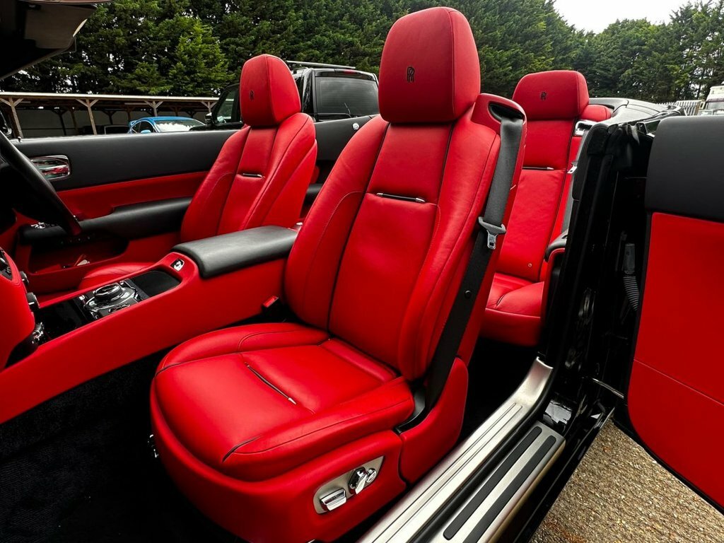 Rolls-Royce Dawn Dawn V12 Purple #33