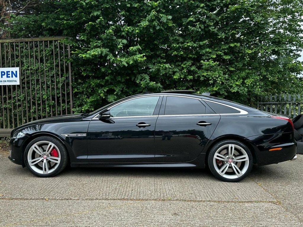Jaguar XJR Saloon Black #4