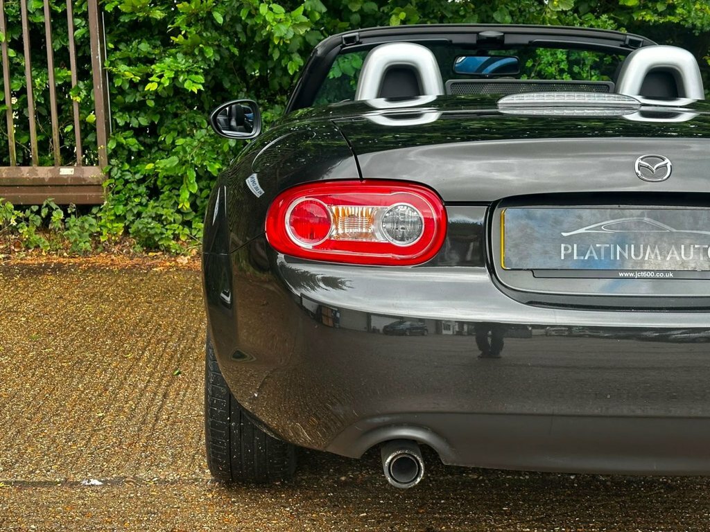 Mazda MX-5  Red #16