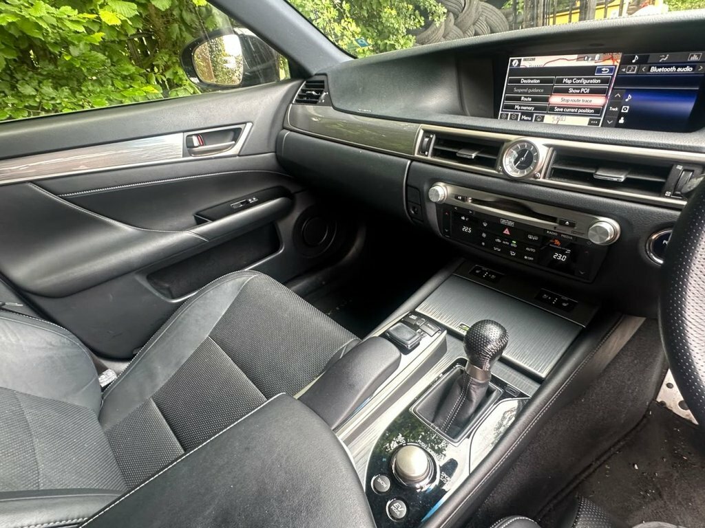 Lexus GS Saloon White #8