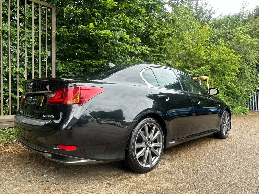 Lexus GS Saloon Black #5