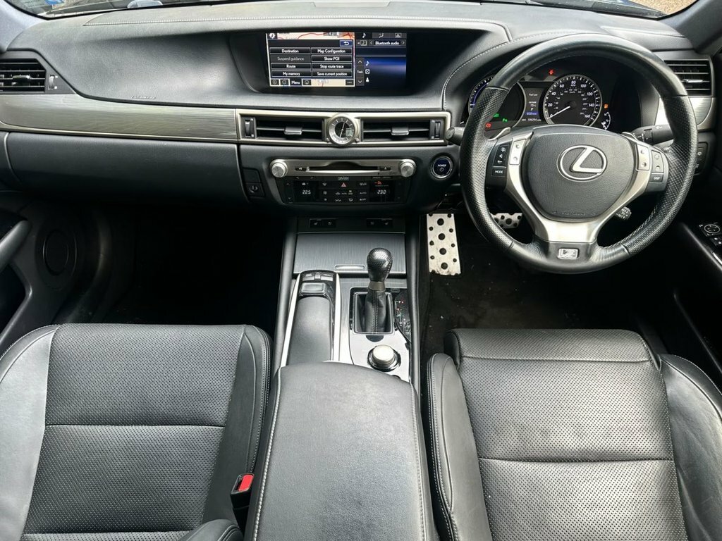 Lexus GS Saloon White #10