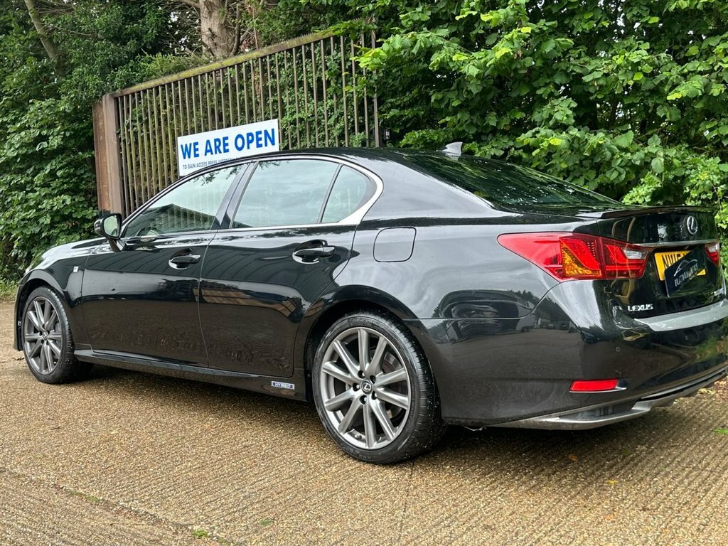 Lexus GS Saloon Black #3