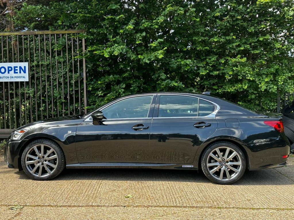 Lexus GS Saloon Black #4