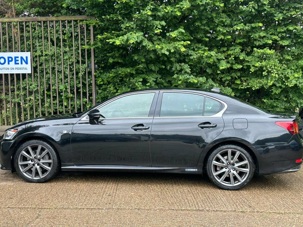 Lexus GS Saloon White #9