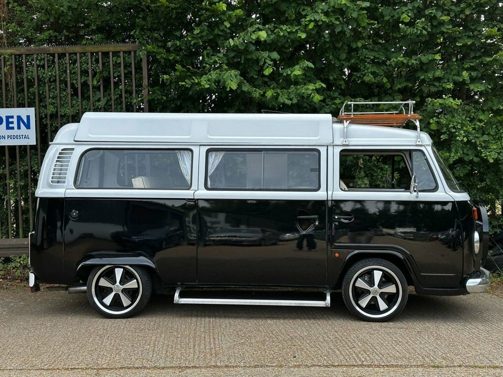 Volkswagen Campervan Petrol White #4